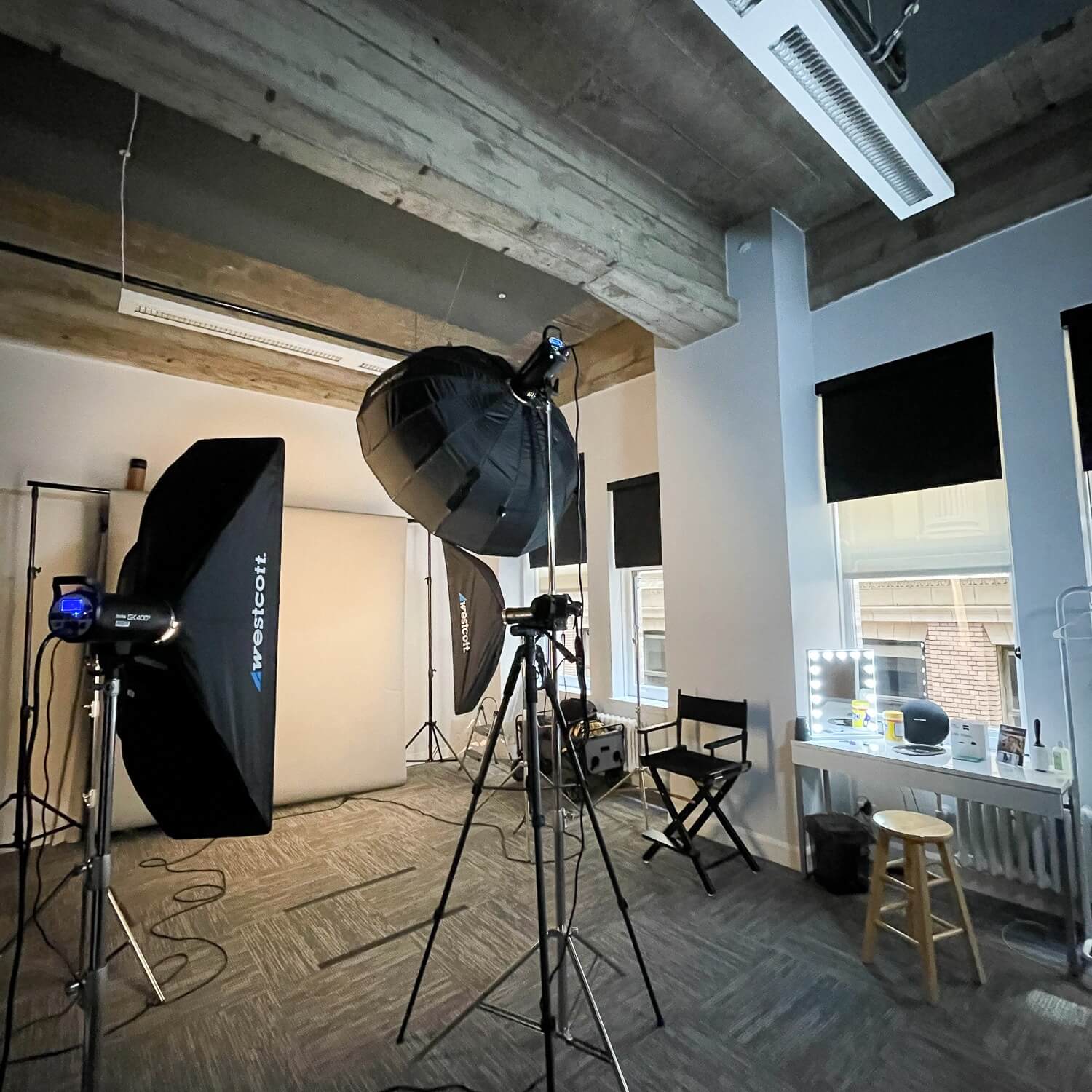 behind the scenes at our sessions see headshot pricing
