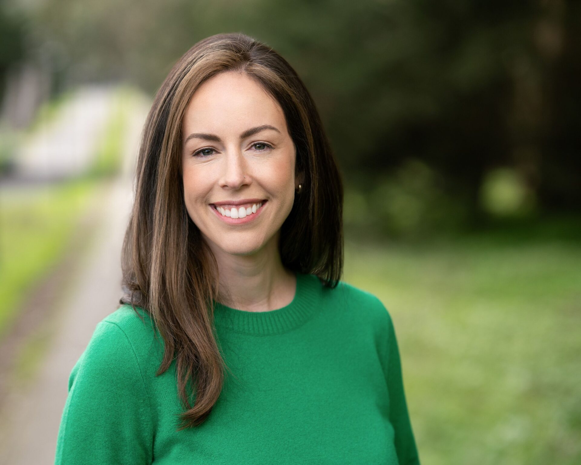 outdoor casual business headshot photography
