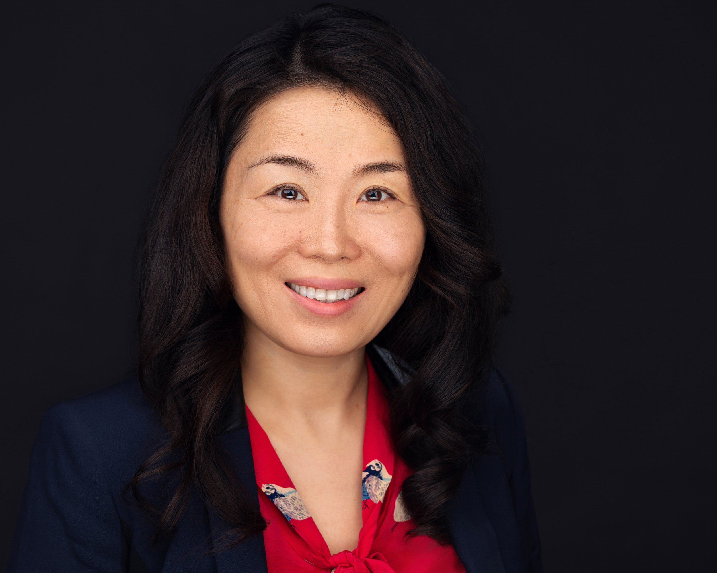 professional headshots for female executives